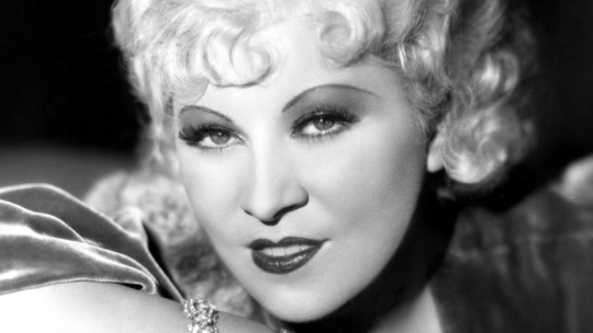 Mae West, la prima sex symbol di Hollywood