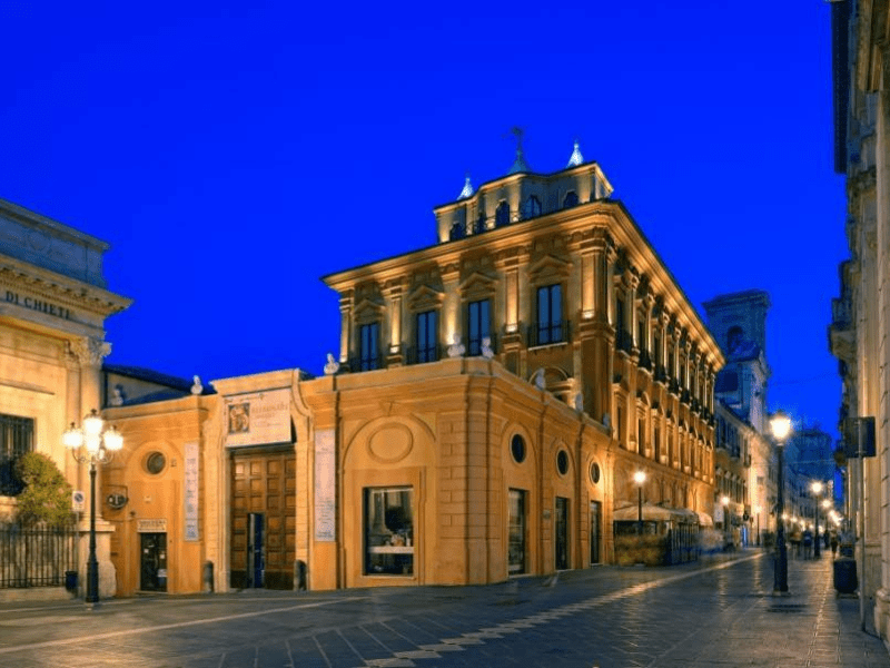 Edifici storici di Chieti: Palazzo de’ Mayo e Villa Frigerj 
